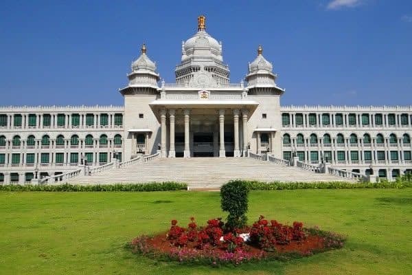 بلجيكا
